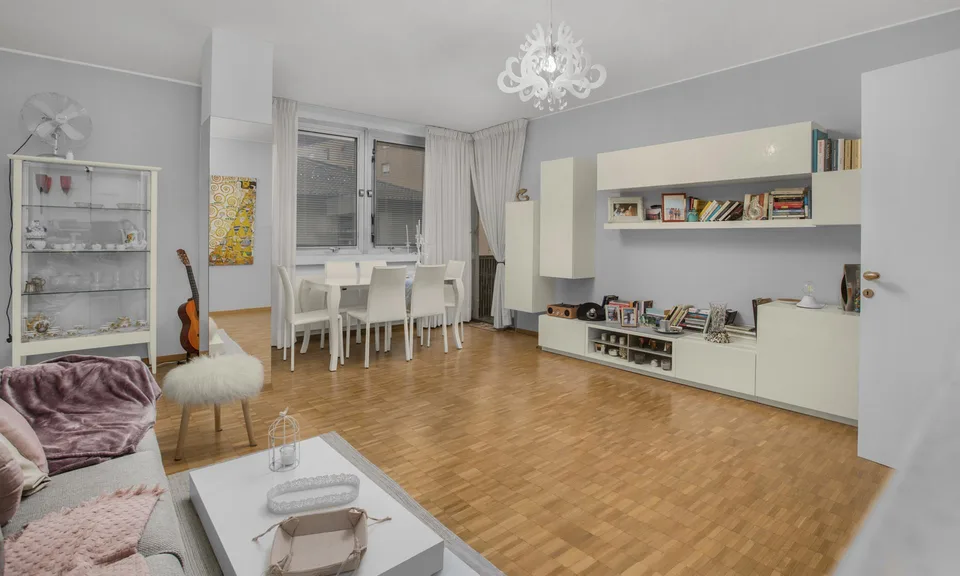 ELEGANTE 2.5 LOCALI IN POSIZIONE COMODA A LUGANO CASSARATE