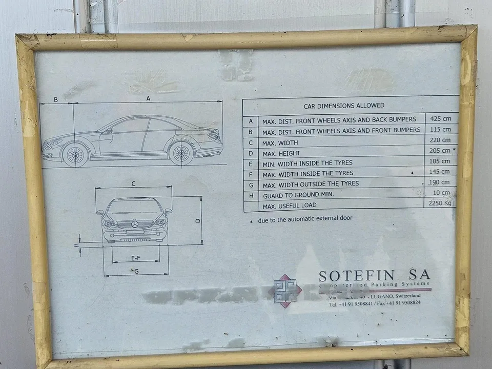 4 komfortable Autostellplätze in mechanisierter Tiefgarage in Melide
