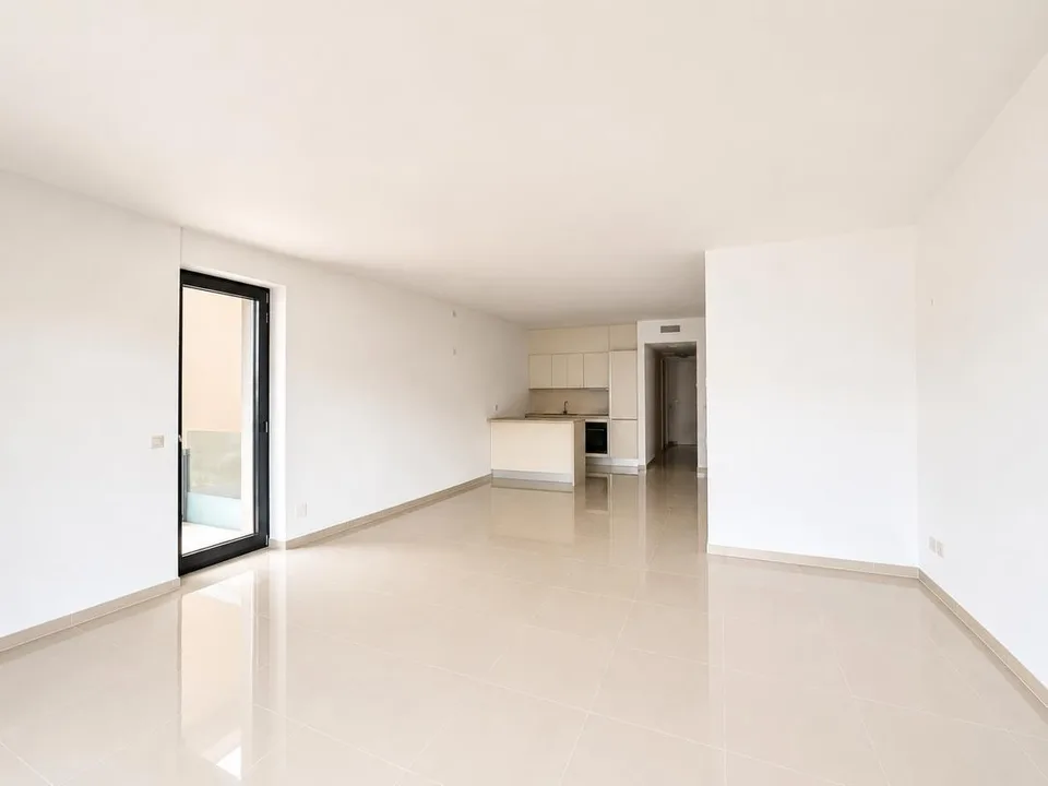 BRISSAGO - VERKAUFT HELLES 3.5-ZIMMER-WOHNUNG MIT ATEMBERAUBENDER SEEVIEW