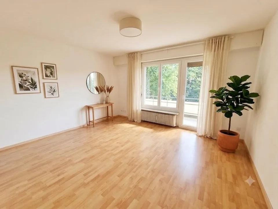 Disponibile a tempo: Gioiello residenziale luminoso con balcone (circa 1,5 anni)