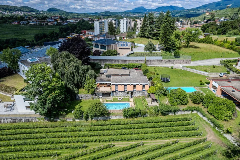 Villa in einem ruhigen Gebiet mit großem Garten in Coldrerio – Foto 9 von 10