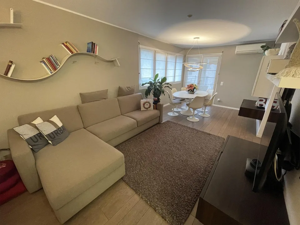 ELEGANTE ED AMPIO APPARTAMENTO 2.5 CON GRANDE POSTEGGIO