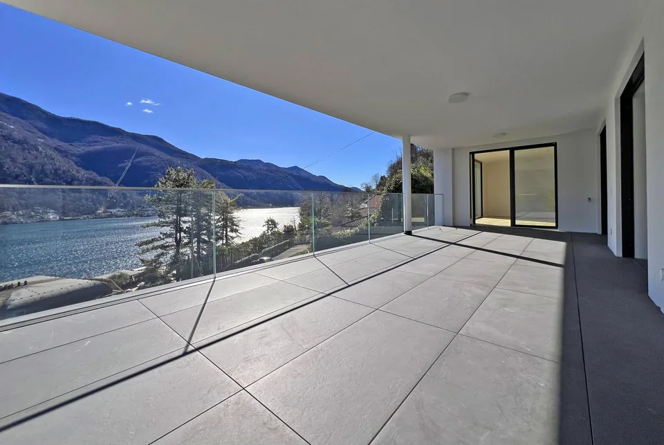 MAGNIFICA VILLA 7.5 LOCALI CON VISTA DA SOGNO A VICO MORCOTE – Foto 7 von 9