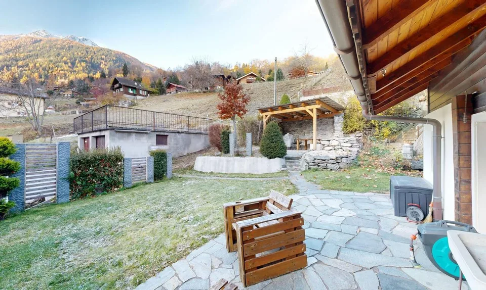 Exklusiv: Chalet auf drei Ebenen mit Garten – Foto 9 von 15