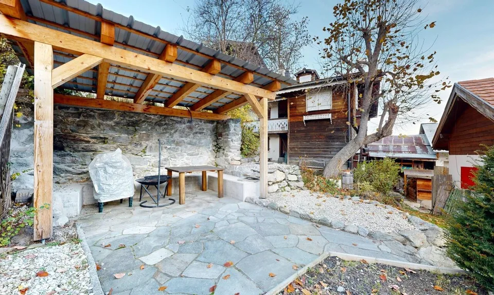 Exklusiv: Chalet auf drei Ebenen mit Garten – Foto 7 von 15