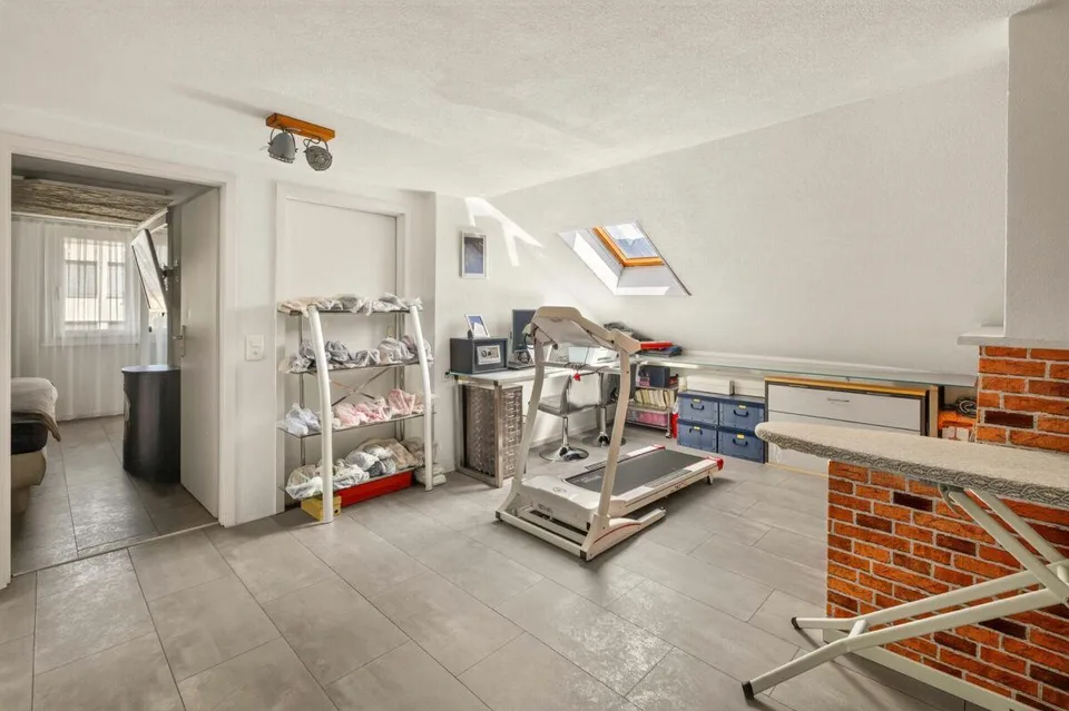 Attraente porzione di casa con due unità abitative e uso versatile – foto 11 di 25