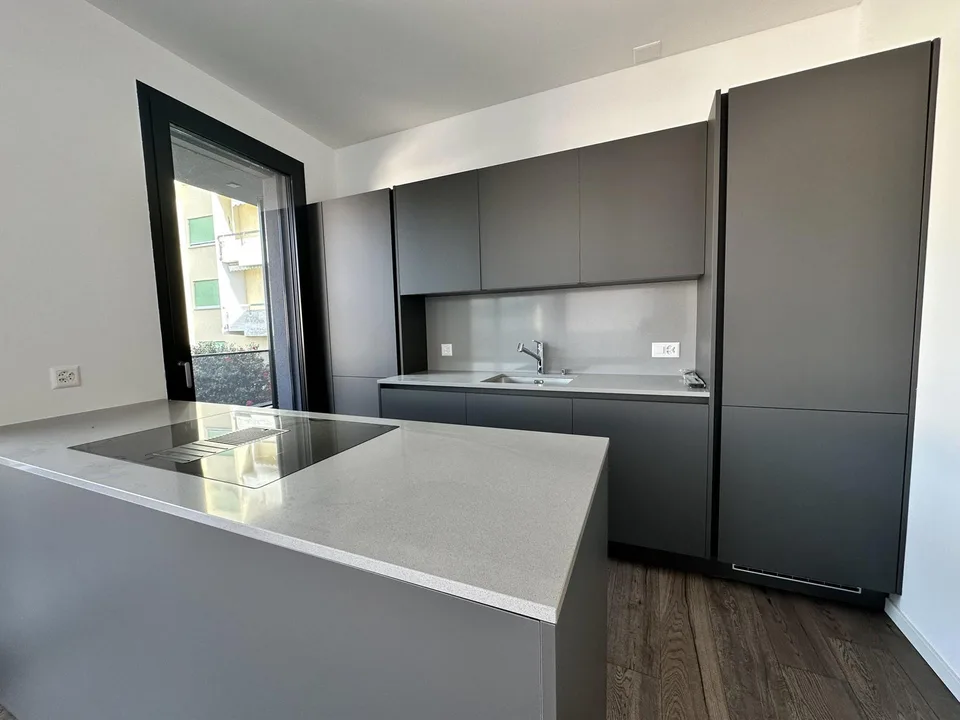 MODERN UND GERÄUMIG 2.5 ZIMMER MIT GROSSER TERRASSE IN CANOBBIO – Foto 4 von 11