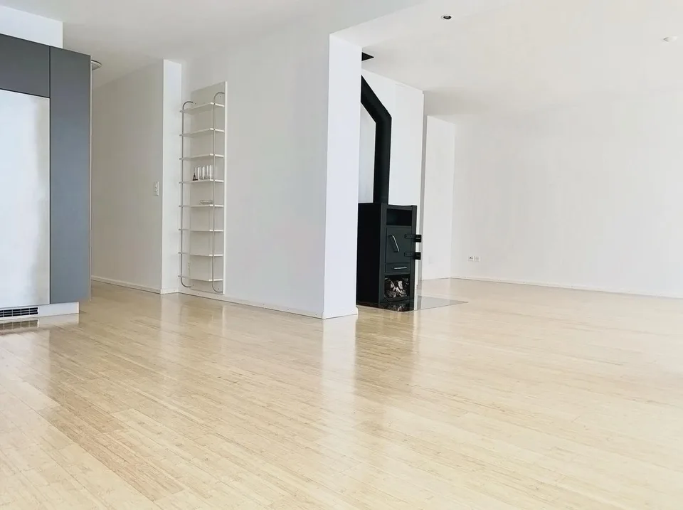 Helle  4.5-Zimmer-Wohnung mit Balkon und Cheminée in Basel-Gotthe