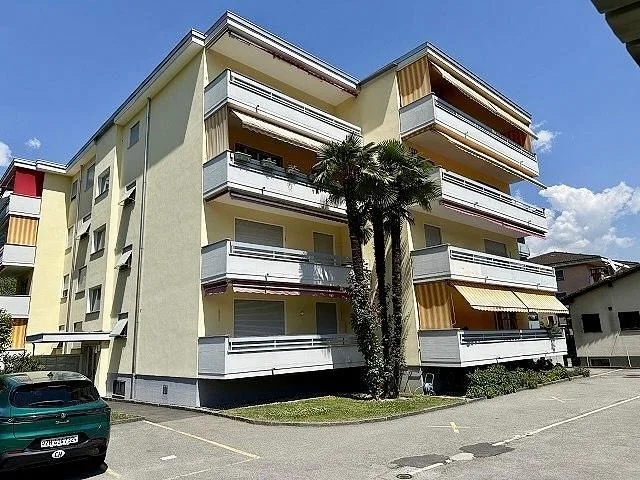 3 1/2-Zimmer-Wohnung im 3. OG mit Balkon und Aussicht   /   apparta...
