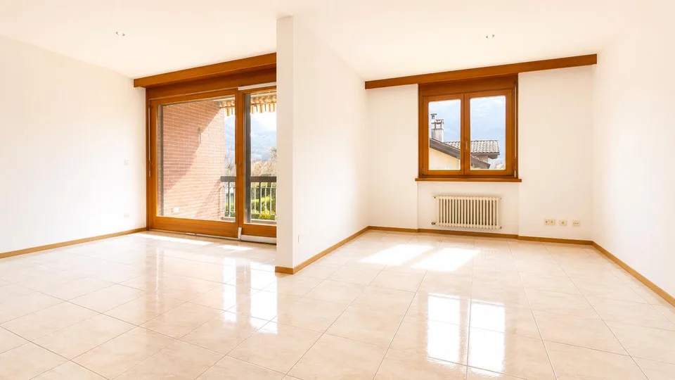SEMENTINA - VENDESI AMPIO 4.5 LOC. IN POSIZIONE PRIVILEGIATA