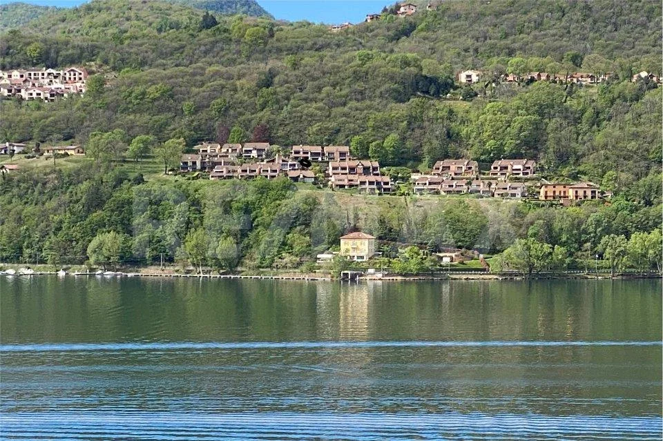 ITALIA - CUASSO AL LAGO -  Appartamento con vista su Morcote e post...