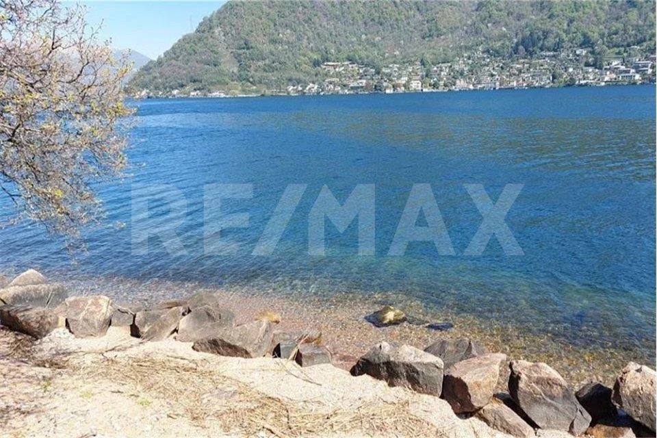 ITALIA - CUASSO AL LAGO - Appartamento con vista su Morcote e posto barca privato – Foto 12 von 13