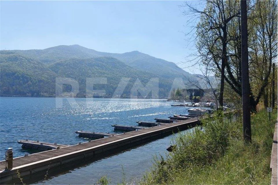 ITALIA - CUASSO AL LAGO - Appartamento con vista su Morcote e posto barca privato – Foto 11 von 13