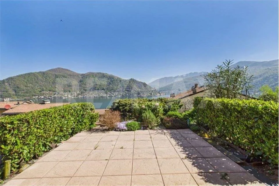 ITALIA - CUASSO AL LAGO - Appartamento con vista su Morcote e posto barca privato – Foto 9 von 13