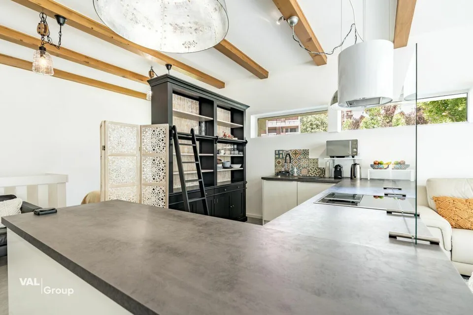Una casa che va ben al di là del normale (residenza principale)
