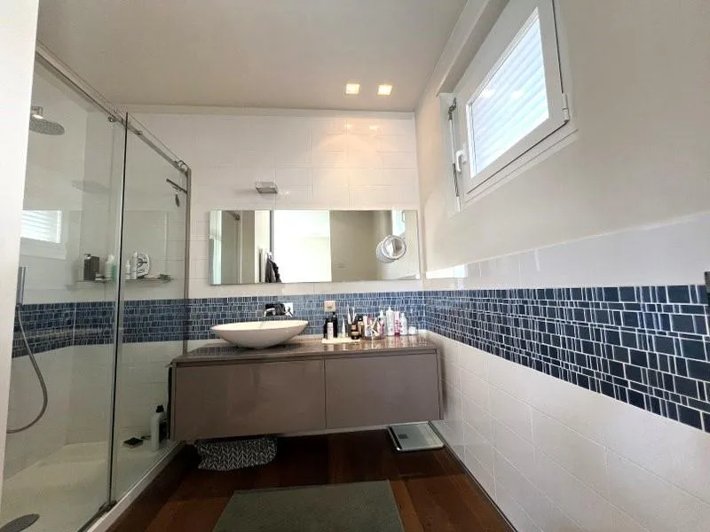 APPARTAMENTO 3.5 LOCALI CON VISTA LAGO MERAVIGLIOSA – foto 6 di 13