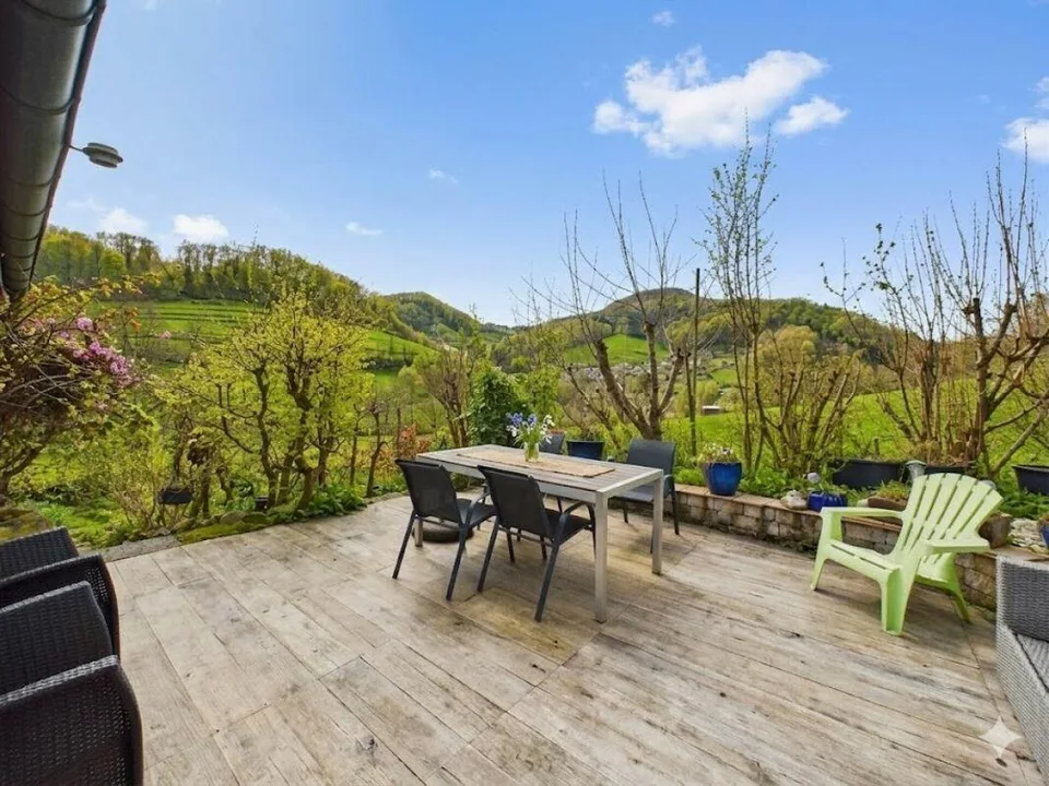 Godetevi la pace circondati di verde - casa unifamiliare con vista panoramica e molto spazio