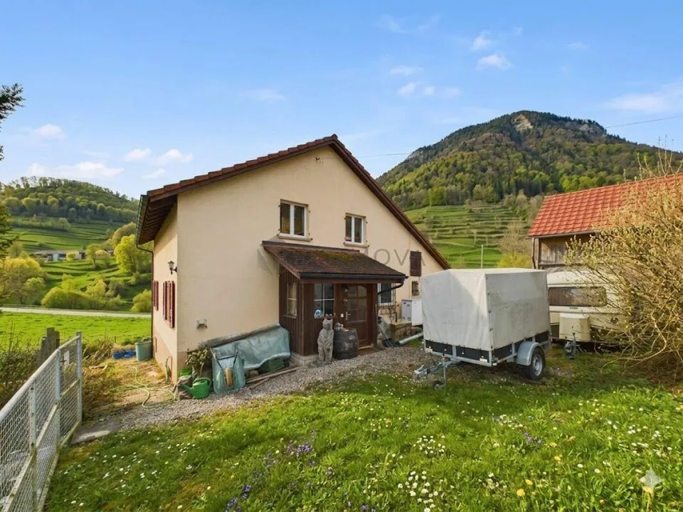 Geniessen Sie die Ruhe umgeben von grünem- Einfamilienhaus mit Weit...