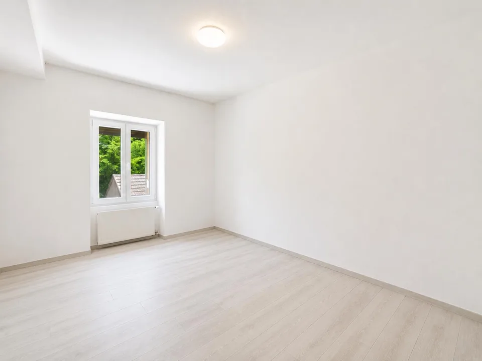 Saniertes Mehrfamilienhaus mit Attraktiver Rendite in Biel/Bienne