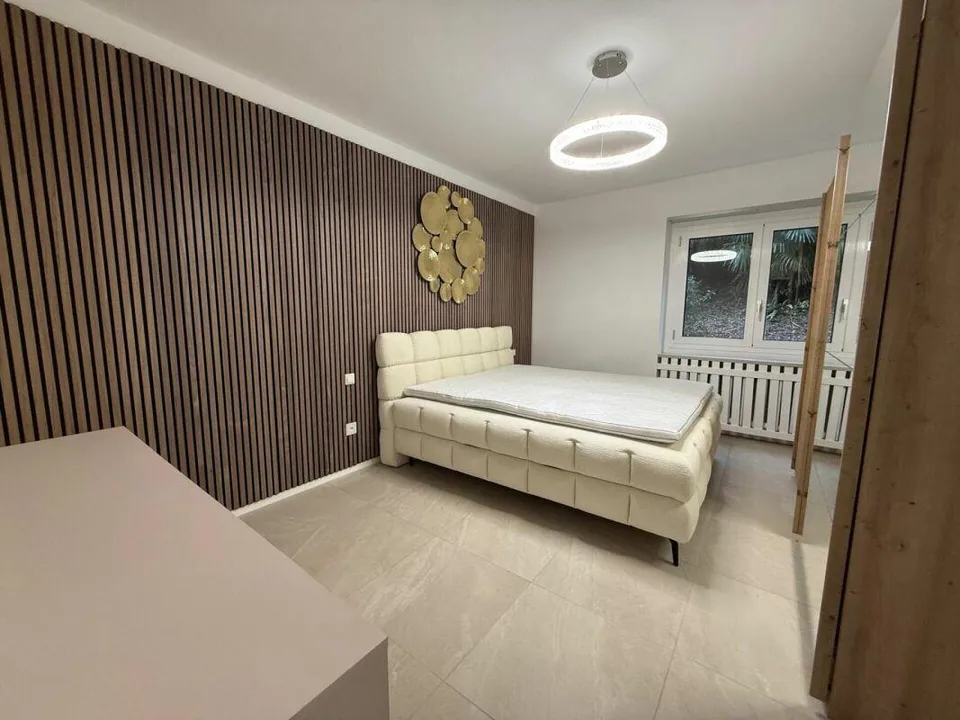 MASSAGNO - 3.5 LOCALI RINNOVATO FINEMENTE - GIARDINO PRIVATO
