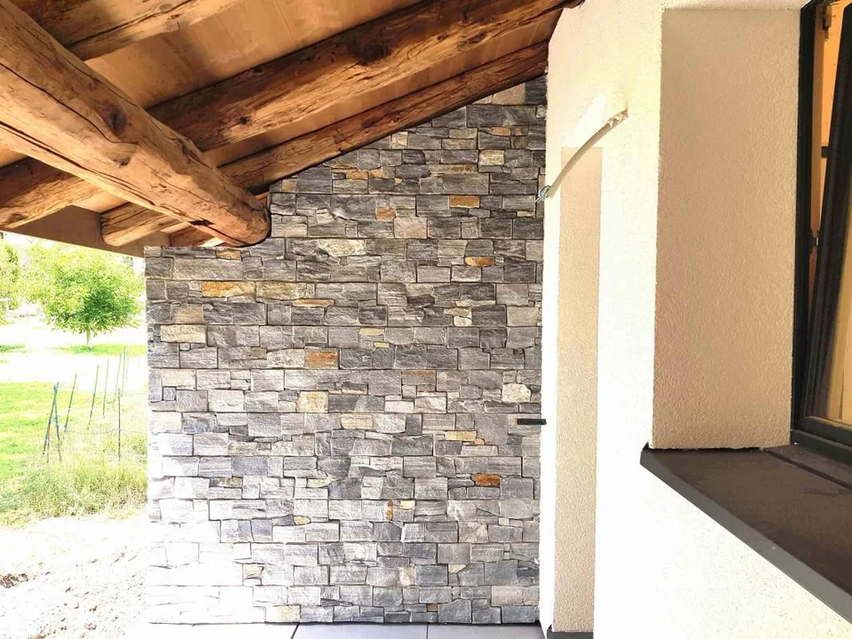 CASA DI CHARME ECOLOGICA NUOVA CON GIARDINO, PARCHEGGI E BELLA VISTA