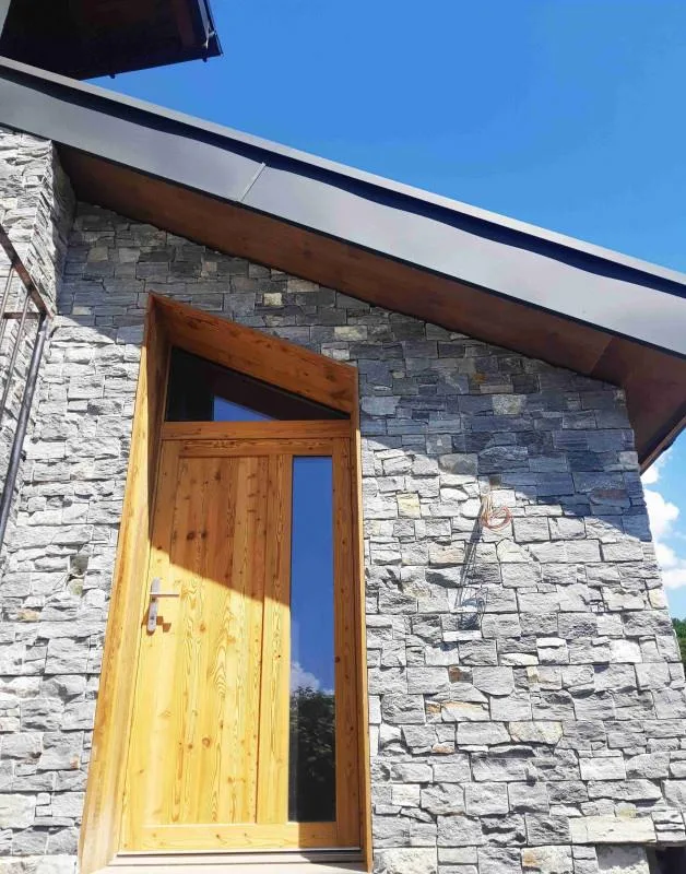 CASA DI CHARME ECOLOGICA NUOVA CON GIARDINO, PARCHEGGI E BELLA VISTA