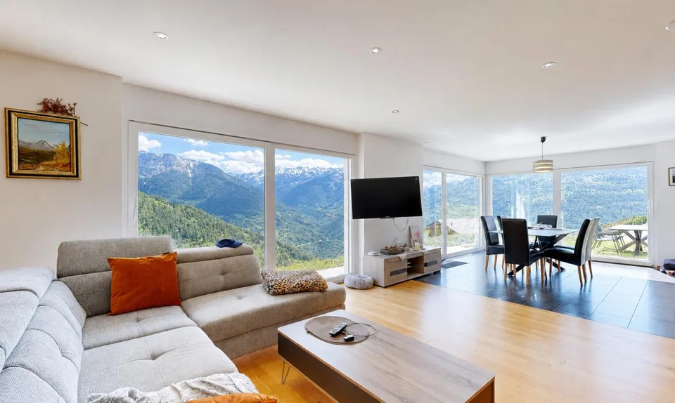 Magnifique propriété avec vue panoramique à Mase
