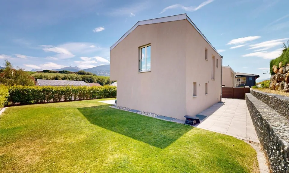 Villa with photovoltaic system in a privileged location in Champlan – photo 9 of 21