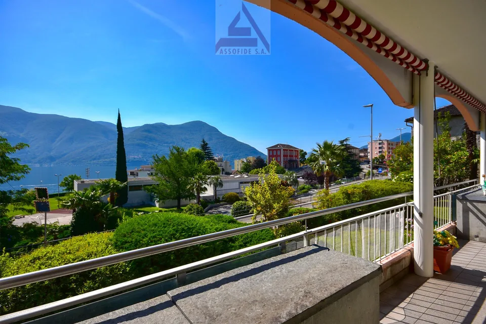 Eine Terrasse am Lago Maggiore / Una terrazza sul Lago Maggior