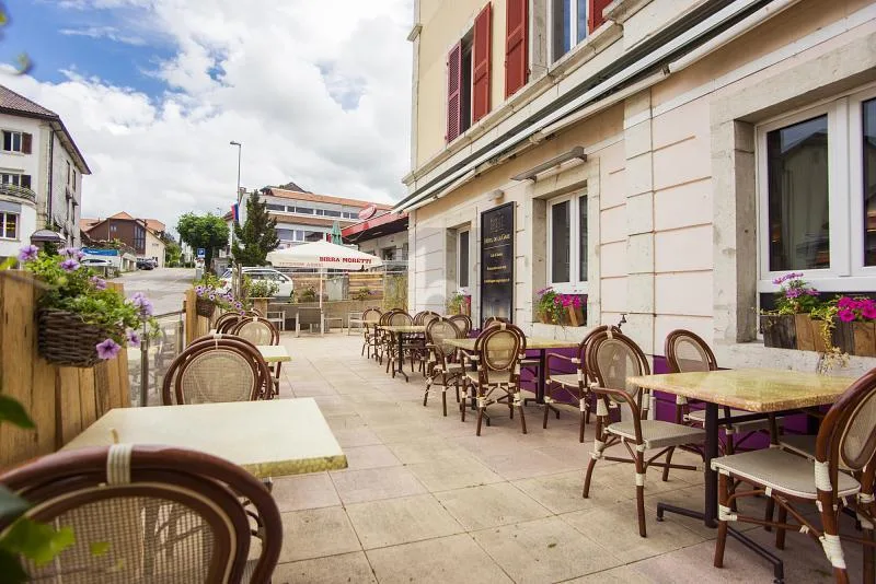 HÔTEL CLÉ EN MAIN À FORT POTENTIEL