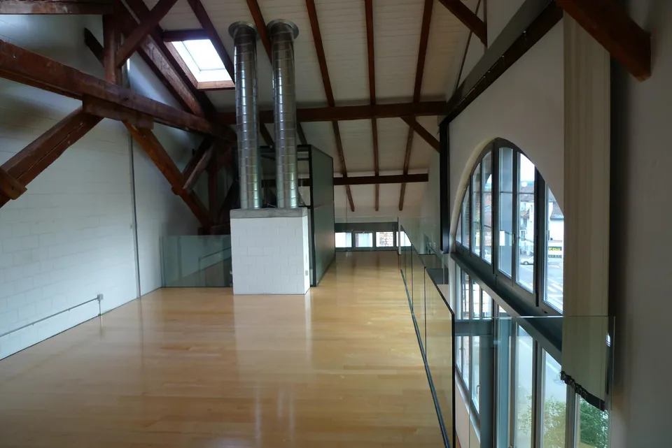 Einmalige Gelegenheit: Traumhaftes Loft mit Galerie & großer Fensterfr
