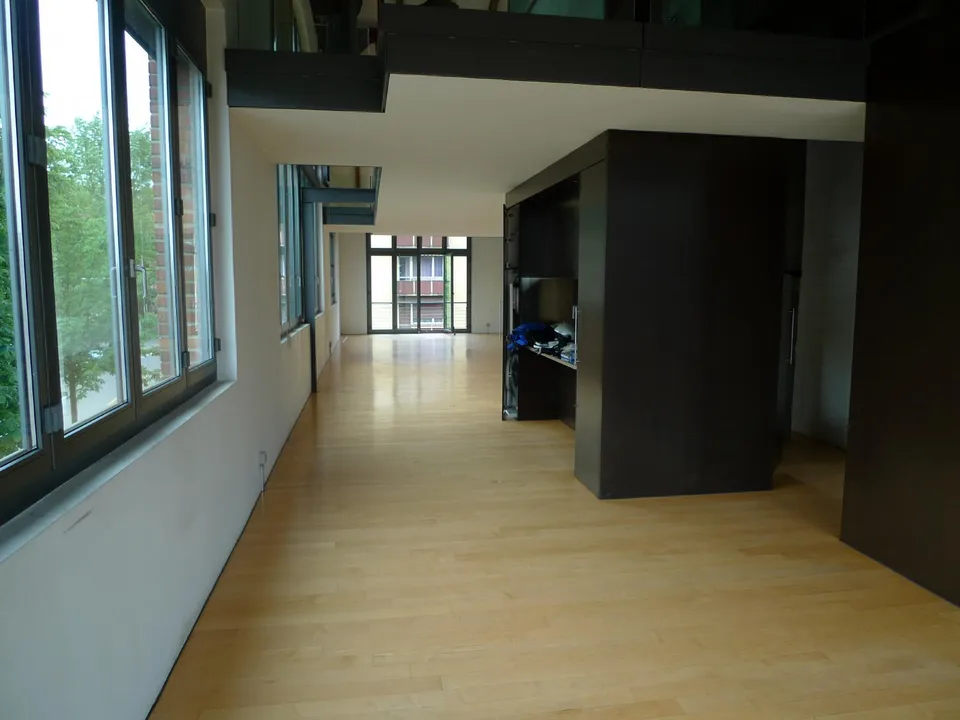 Einmalige Gelegenheit: Traumhaftes Loft mit Galerie & großer Fensterfr