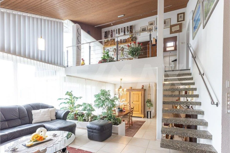Nido d'Aquila, villa di 7 camere con vista panoramica, serra e piscina interna, 220 m² NWF, Schwyz (SZ)