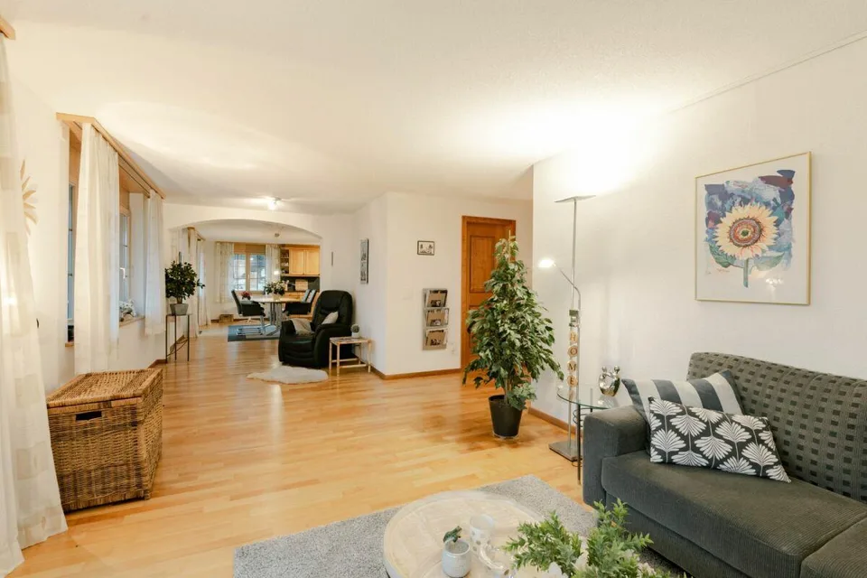 Grosszügige 4.5-Zimmerwohnung im Chalet Gemel mit Bergsicht – Foto 11 von 20