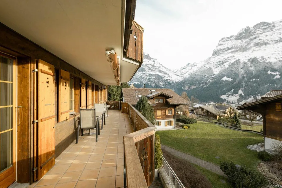Grosszügige 4.5-Zimmerwohnung im Chalet Gemel mit Bergsicht – Foto 18 von 20