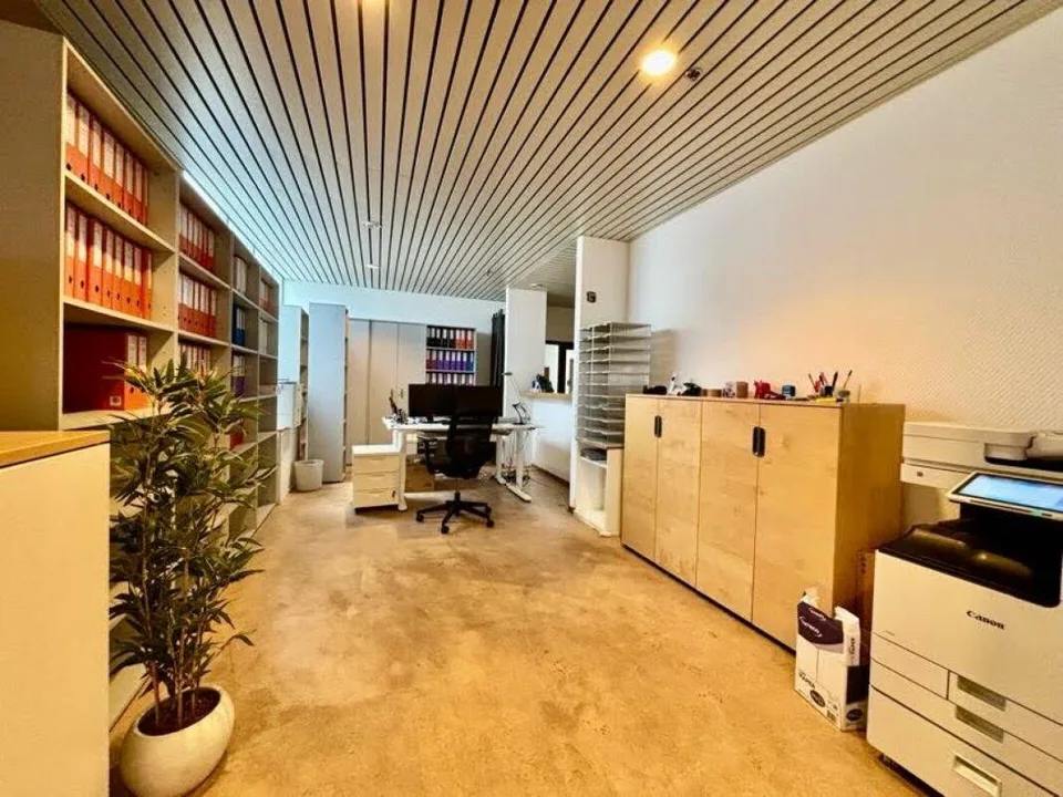 Le-Mont en Budron achetez vos bureaux à CHF 1500/m2 ! 330 m2 libres.