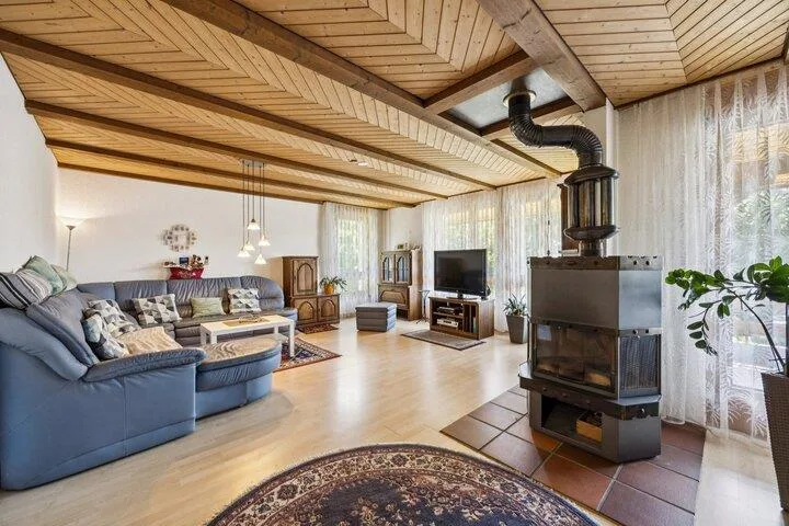 WOHNGLÜCK AUF 226 M² - EINFAMILIENHAUS MIT GROSSEM GARTEN