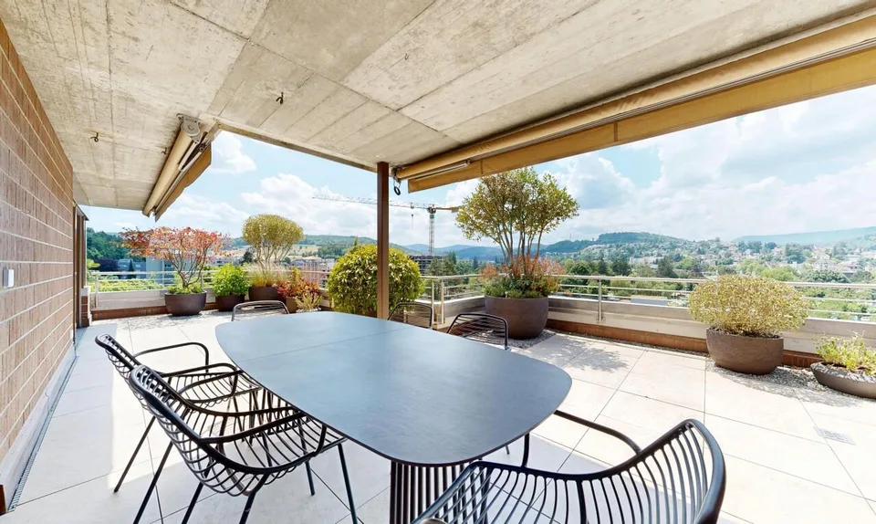 Appartement terrasse exclusif avec 189 m² de terrasses et vue sur le Jura