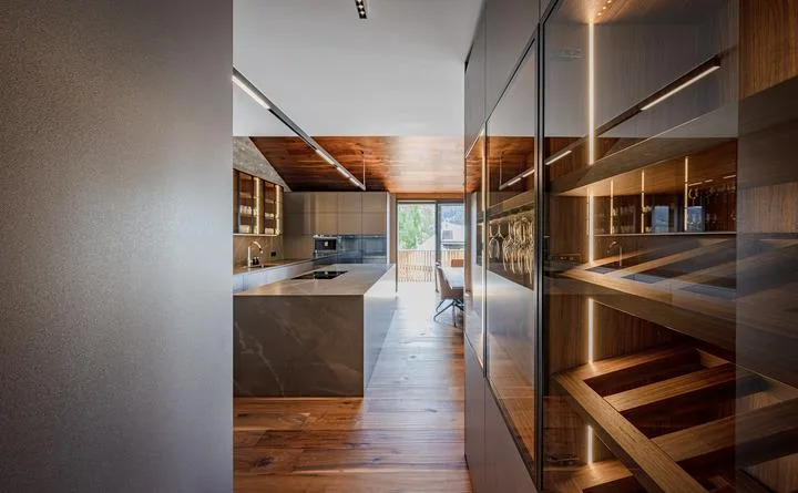 PURE DOMINANZ - PENTHOUSE MIT BERGSICHT UND WELLNESSBEREICH