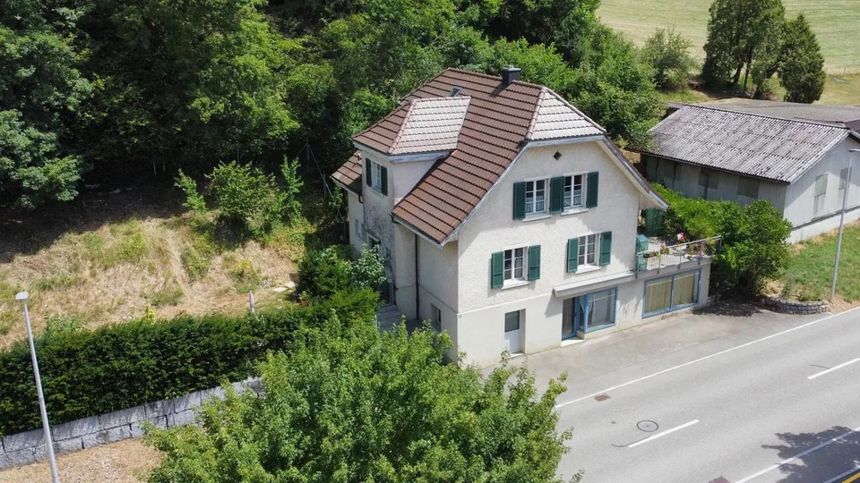 Grosszügiges 7-Zimmer-Einfamilienhaus mit vielseitigem Potenzial