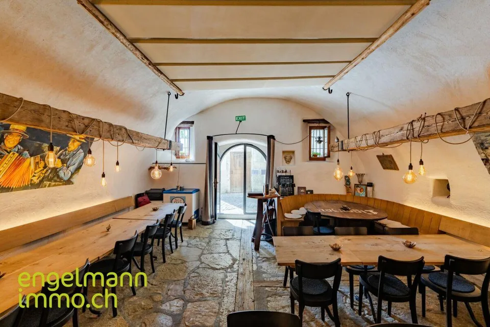 Gewölbekeller-Restaurant / Bar