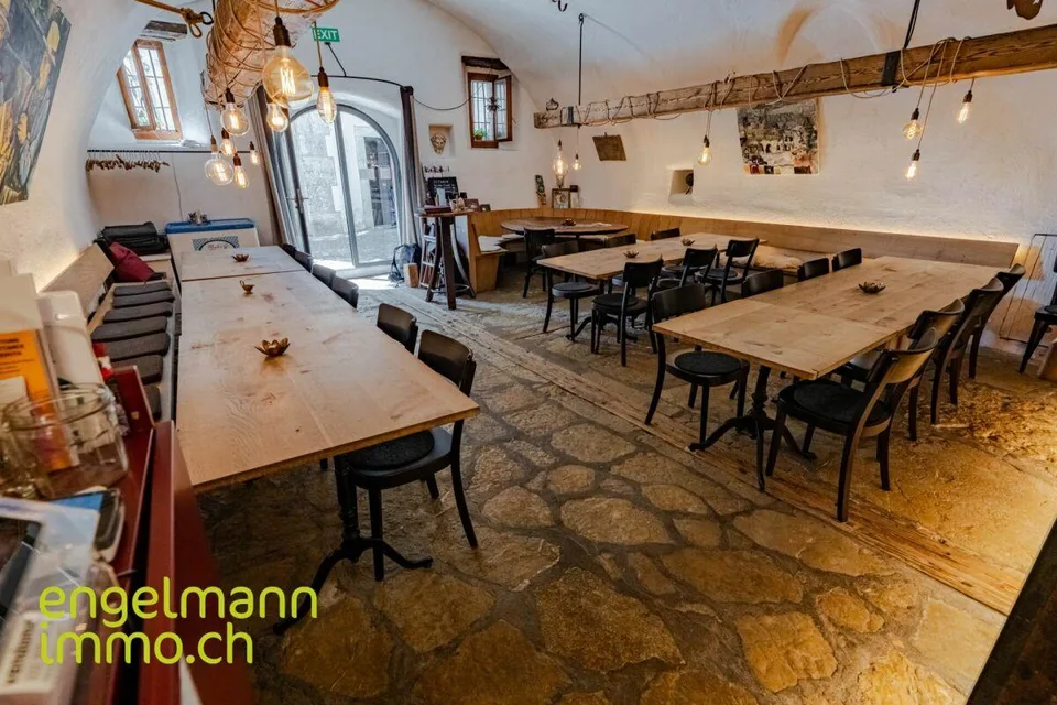 Gewölbekeller-Restaurant / Bar