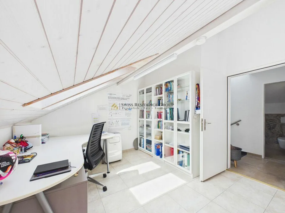 RESERVIERT! Modernes 6.5-Zimmer-Eckhaus mit sonnigem Garten in bege... – photo 13 sur 20