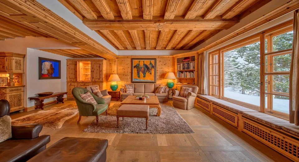 Chesa Nova - Villa an sonniger Zentrumslage in St. Moritz Dorf.