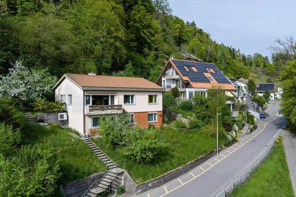 Einfamilienhaus mit Einliegerwohnung und Weitsicht