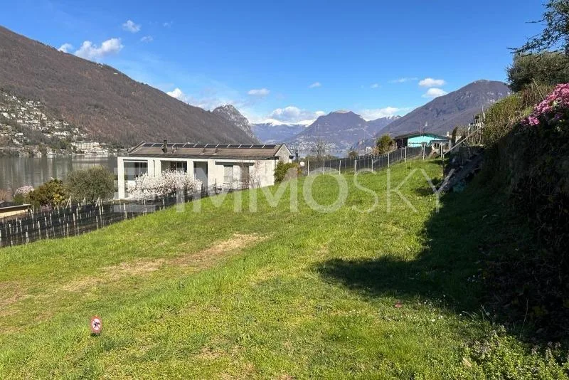 Posizione idilliaca con progetto approvato