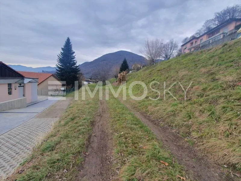 Per costruttori, edifica in zona residenziale con bella vista aperta