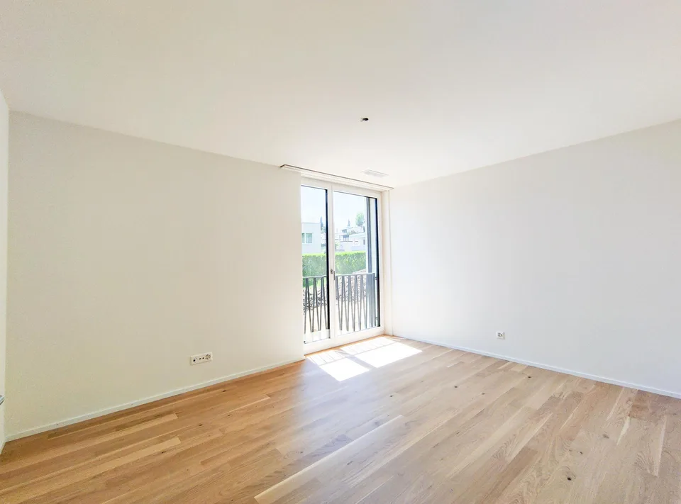 Neuwertige 4.5-Zimmer-Wohnung | Modern, hell und an begehrter Wohnlage – Foto 10 von 13
