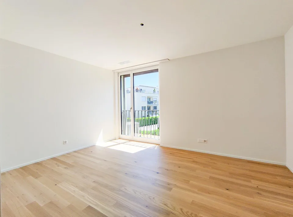 Neuwertige 4.5-Zimmer-Wohnung | Modern, hell und an begehrter Wohnlage – Foto 9 von 13