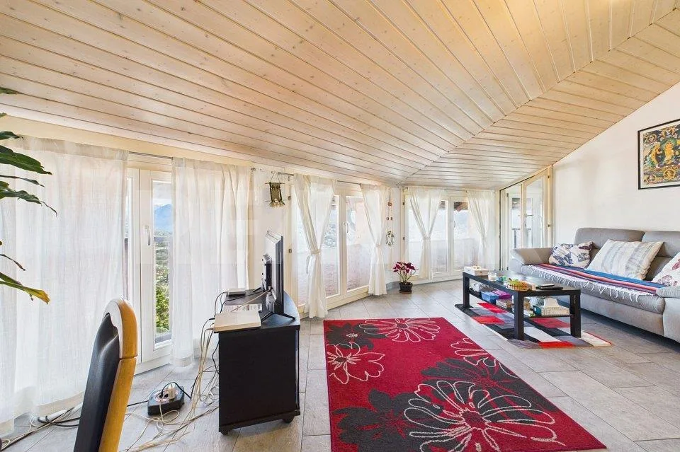 Casa bifamiliare con vista lago eleganza comfort e relax